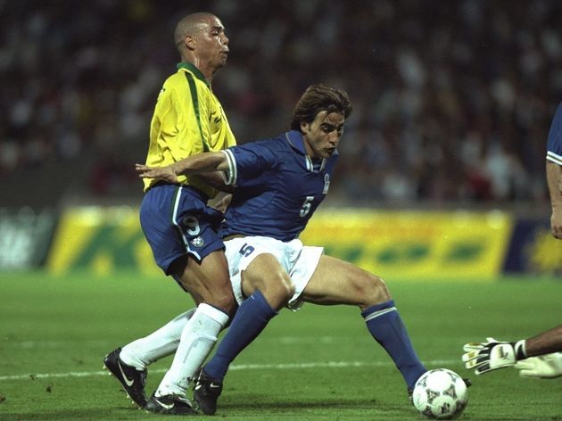 赫尔穆特 赫尔穆特