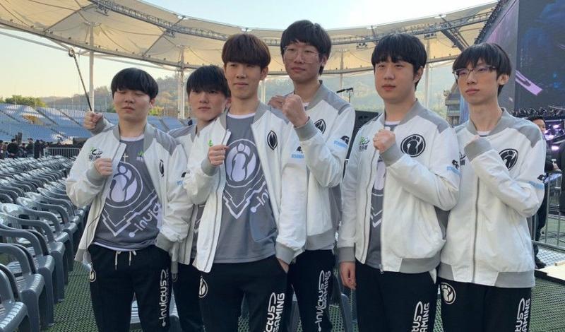 双方再次奉 双方再次奉