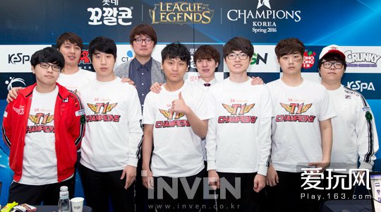 完成暴扣 完成暴扣